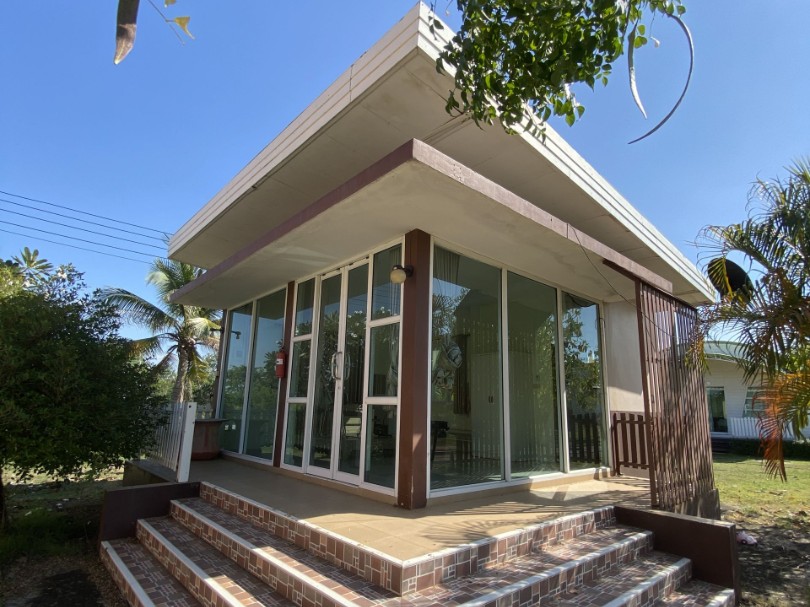 ภาพบ้านสีน้ำตาล (BROWN HOUSE) – รีสอร์ทชัยภูมิ เดอะพีค