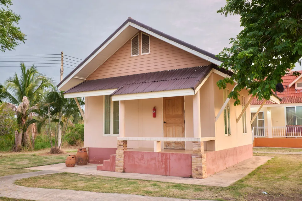 Cream House - บ้านสีครีม